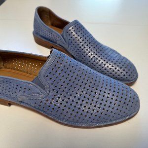 Unusual Trask metallic perforated loafter. Size 10M